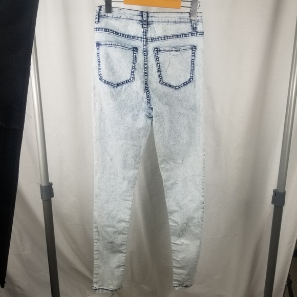 Cali Denim High Rise Skinny Acid-Wash - Picture 4 of 5